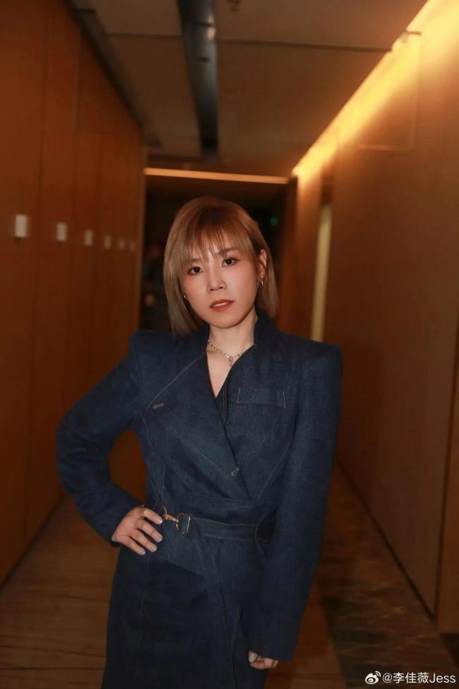 李佳薇：当年卖房业绩还不错 交流经历助力舞台表现