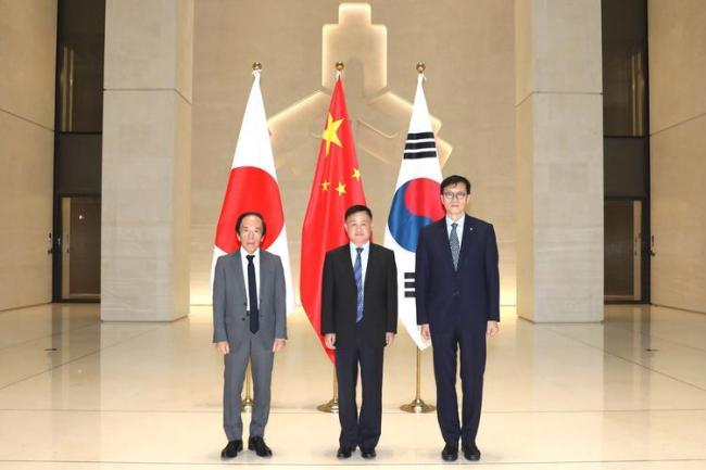 日本前首相为何呼吁中日联手 中日韩团结的时候到了