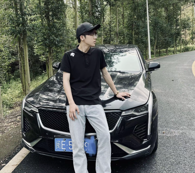 21歲機(jī)車(chē)少年周鈞灝車(chē)禍身亡 年輕生命消逝引惋惜