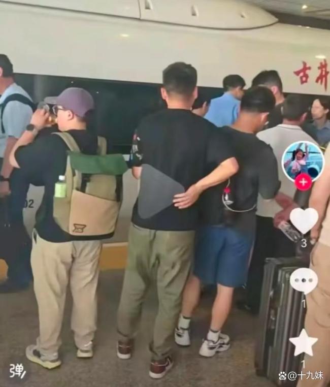 杭州东站跳轨事件乘客发声 目击者描述惊险瞬间