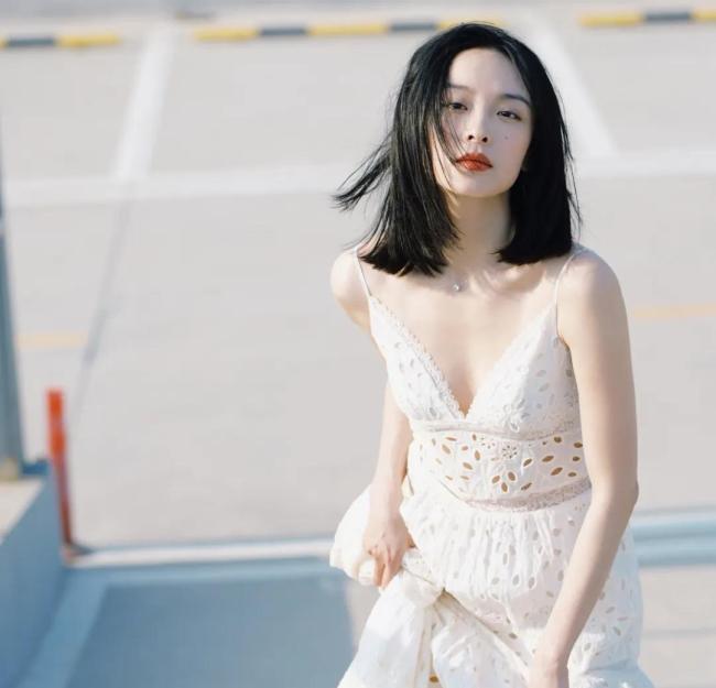 北大美女學(xué)霸轉(zhuǎn)行當(dāng)演員 最新發(fā)聲 遵從內(nèi)心選擇演藝路