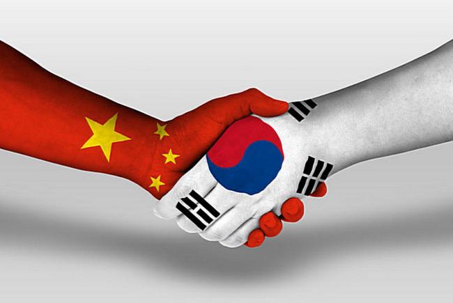 专家：美对日韩以盟友之名行收割之实 关税大棒下的经济博弈