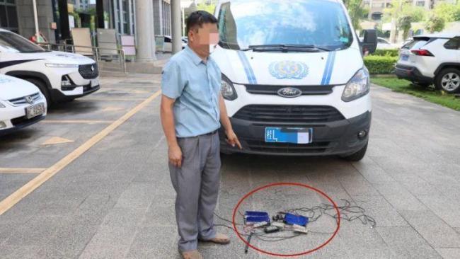 一車(chē)輛假冒救護(hù)車(chē)被交警處罰 非法安裝標(biāo)志燈具受罰