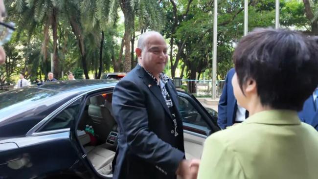 瑙鲁总统戴维阿迪昂抵达深圳 开启访深之旅