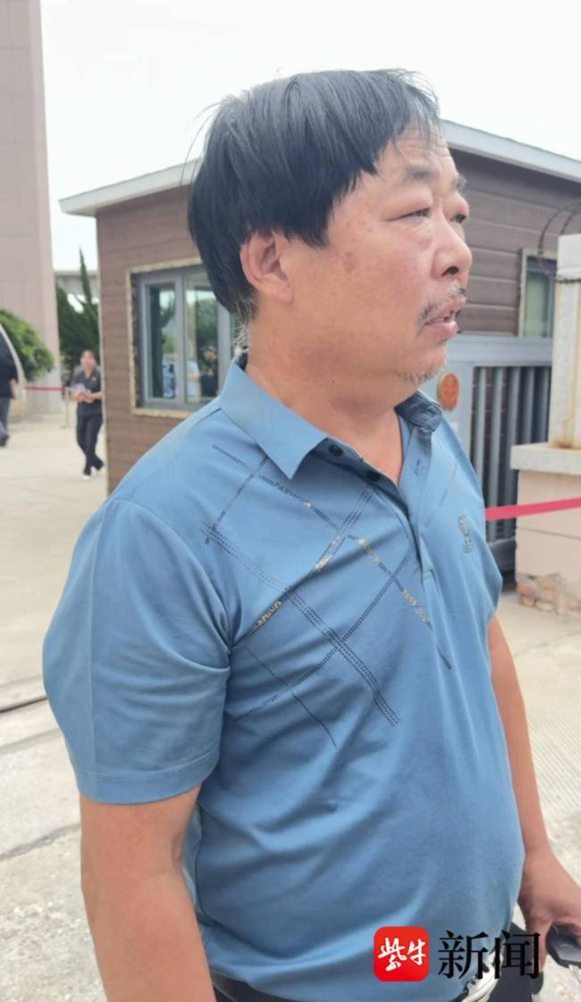 威海被生母毆打致死的5歲男童已入土