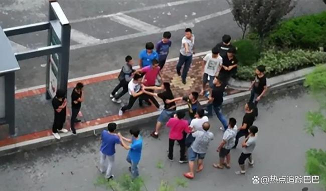 鄭州人民公園打人事件刑拘11人 廣場舞爭地引發(fā)械斗