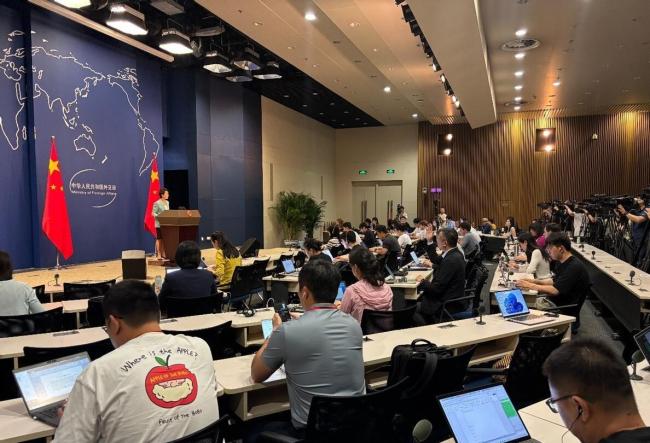 牛弹琴：特朗普对巴西下狠手 关税威胁遭反击