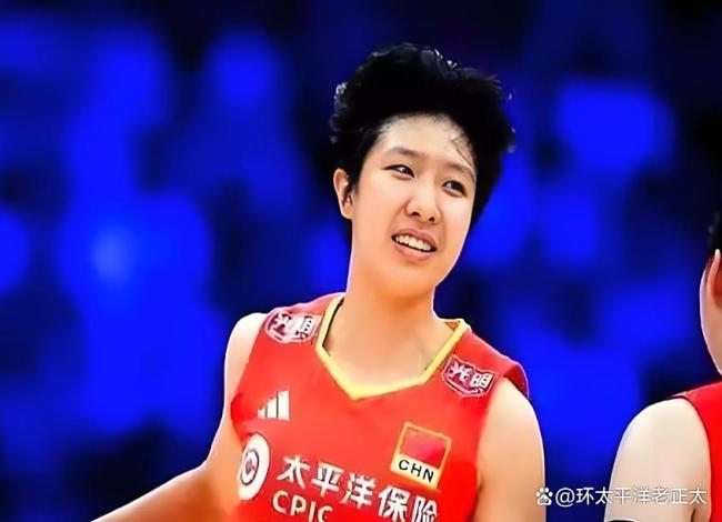 又3比2险胜，陈厚羽发扣拦都亮眼，中国女排一场一亮点 逆转奇兵董禹含