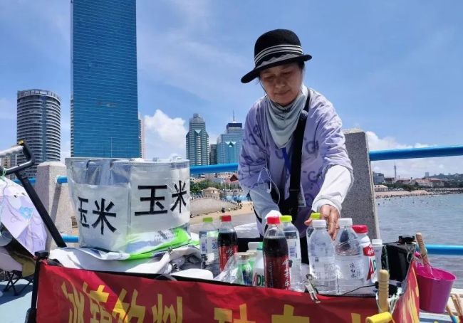 全網(wǎng)點贊,！58歲“玉米阿姨”跳海救人 后續(xù)來了