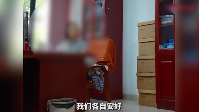 尖子生沉迷手機(jī)高考575分被父母趕出家門 成績與親情的裂痕