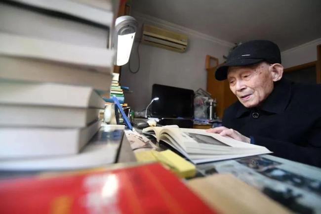 60多年前，他帶頭研製的無人機就已經試飛成功
