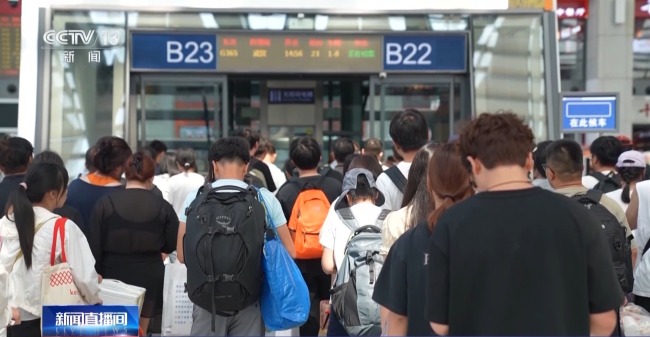 “航站樓”搬進(jìn)高鐵站 行李別再拿上車了