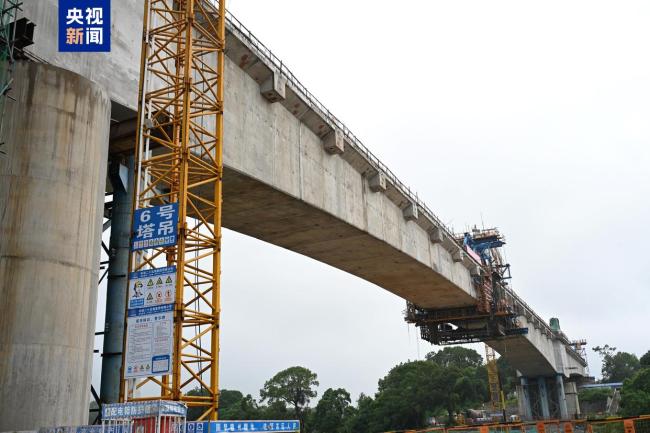 瑞梅鐵路全線跨度最大連續梁順利合龍