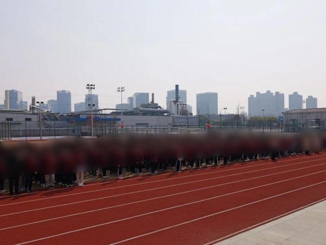杭州一小学多名学生流鼻血 当地回应 成立专班全面调查
