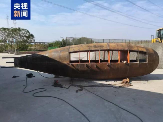超硬核！六旬农民大叔“手搓”潜水艇