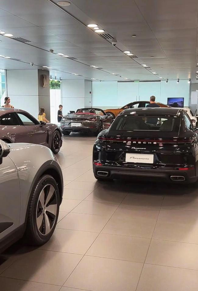 保時捷掀搶購潮 晚買兩天貴十幾萬 豪車稅新規(guī)引購車熱潮