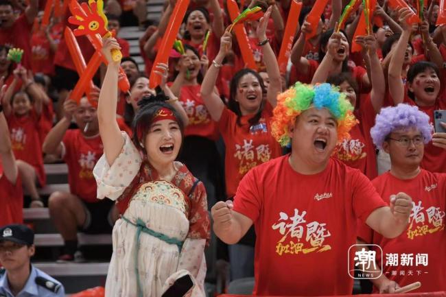 浙BA諸暨81:65戰(zhàn)勝上虞 五連勝奪冠引發(fā)狂歡