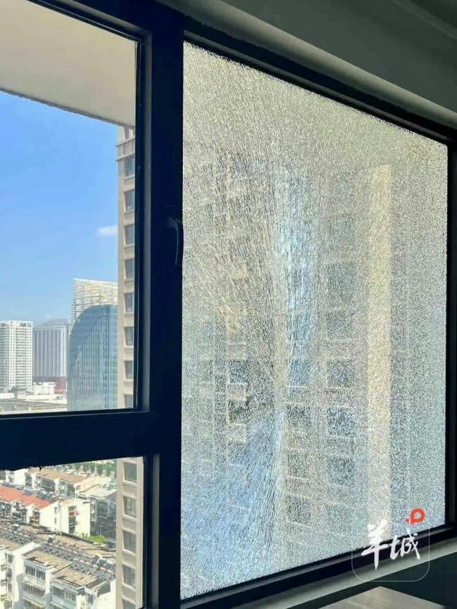 廣州市民反映家中玻璃熱“爆”了 高溫考驗下的自爆現(xiàn)象