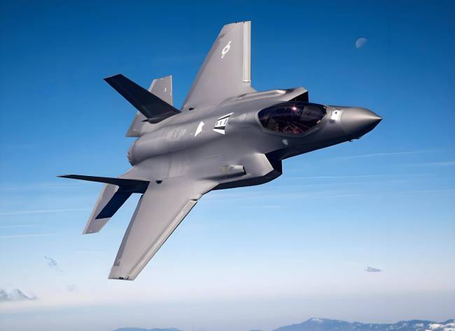 专家谈俄采购歼-35可能性 俄海军困境催生新选择