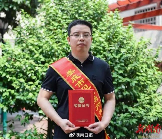 小伙勇斗歹徒獲評全國見義勇為英雄