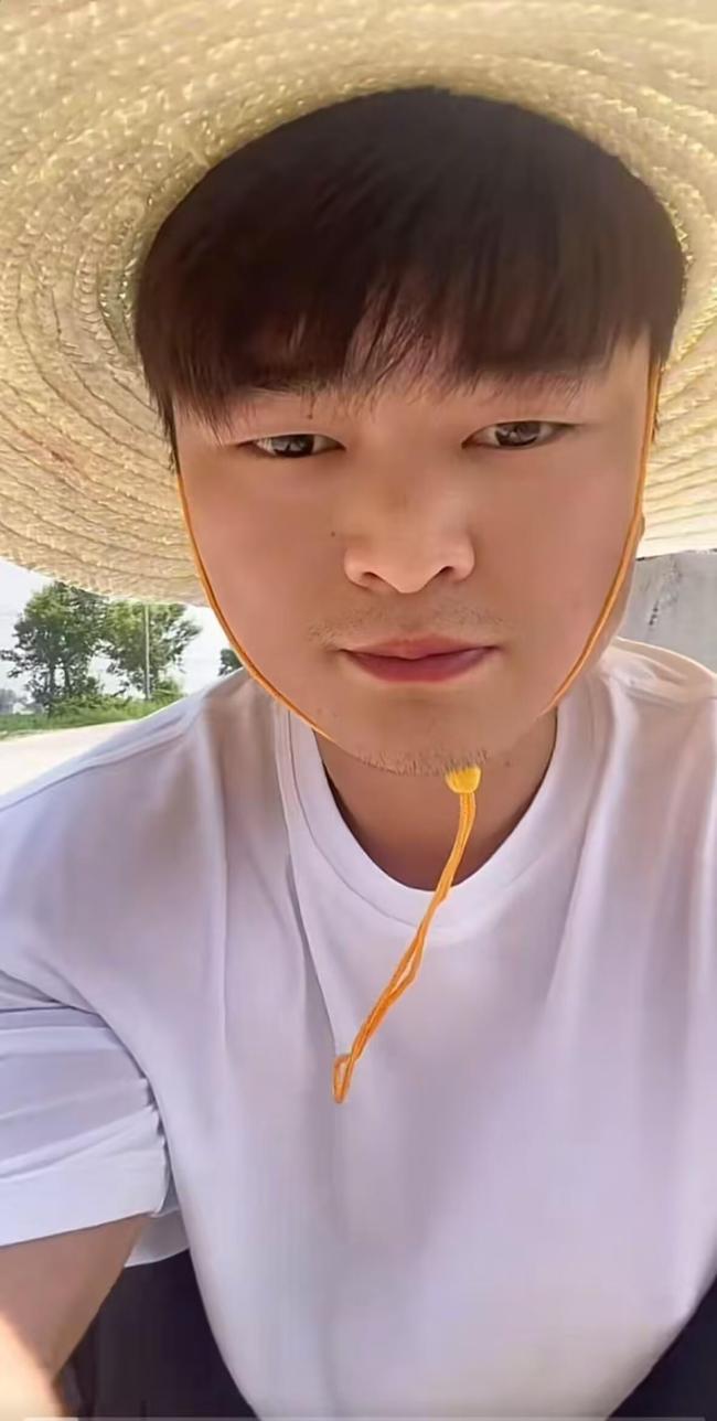 小伙救起一家三口后不幸溺亡 英勇行為感動(dòng)全城
