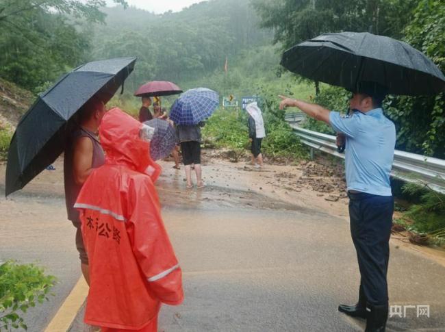 村民保護(hù)豬圈被山洪沖走遇難