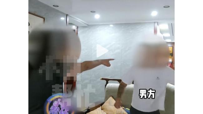 男子配合妻子出轨骗婚 三人行骗局曝光