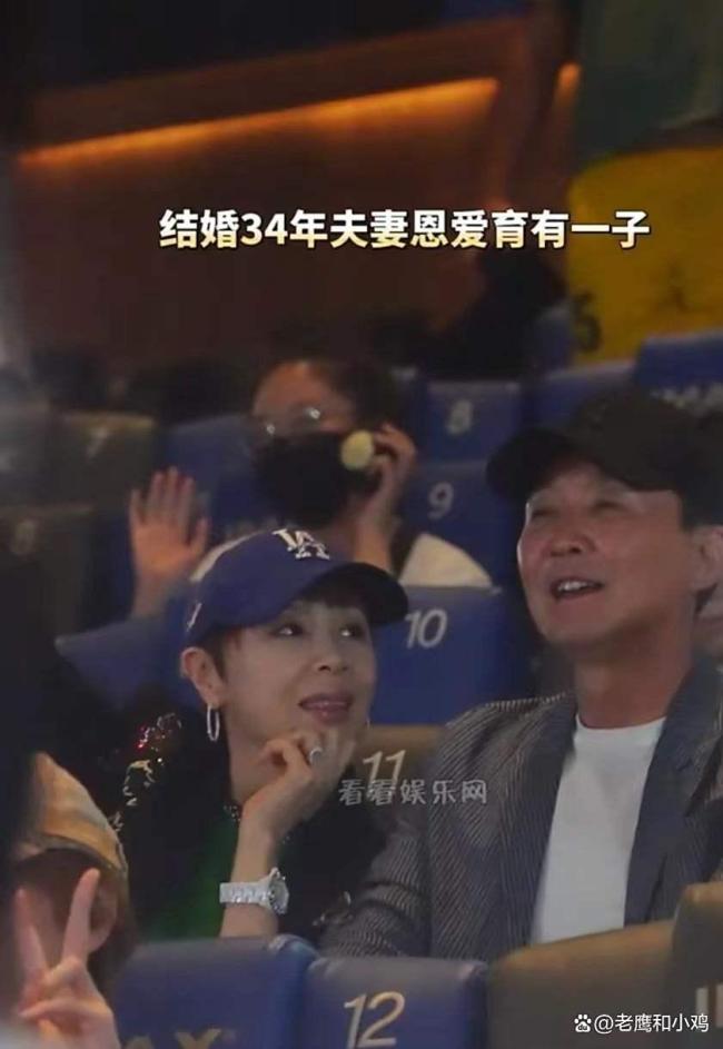 陈佩斯邀60岁以上老一又友十元不雅影 蔡明现场动情落泪
