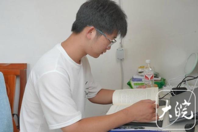 孙子648分考上西工大 奶奶眼圈红了 寒门学子的航天梦