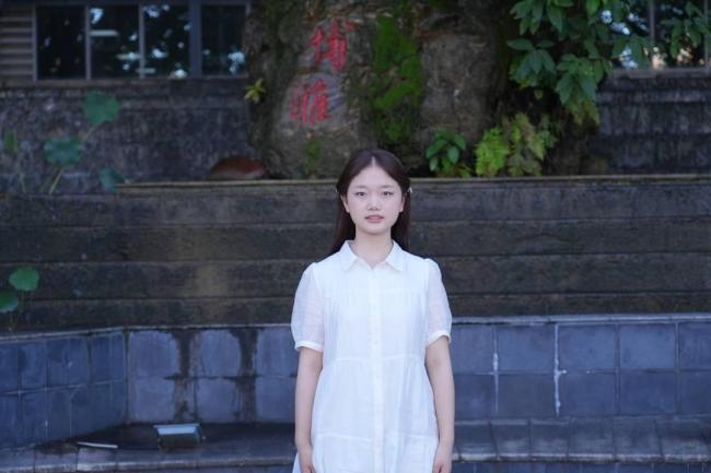 单亲妈妈6万积蓄挤出2万送女求学，女儿考上清华后开始规划新的人生 母女共启新篇章