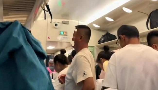 多趟列车停运或折返运行 12306回应