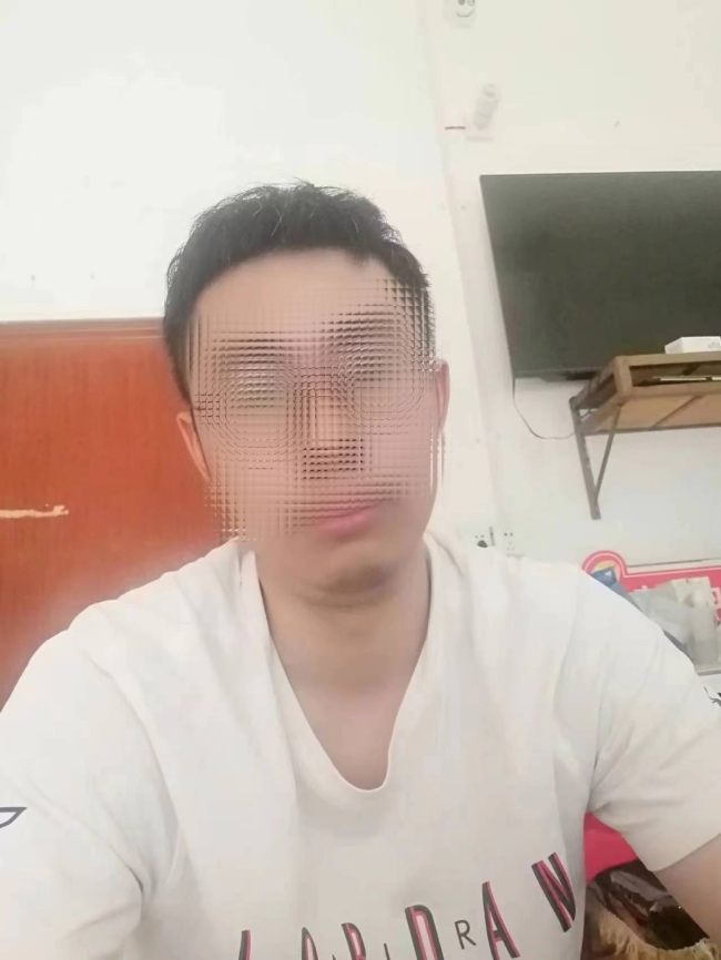 医生强奸未成年 检察官父亲任辩护人