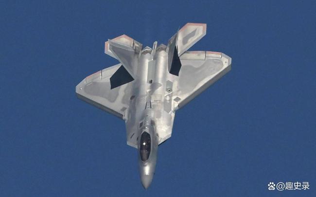 我国第三款六代机会是六代舰载机吗 新型战机引发热议