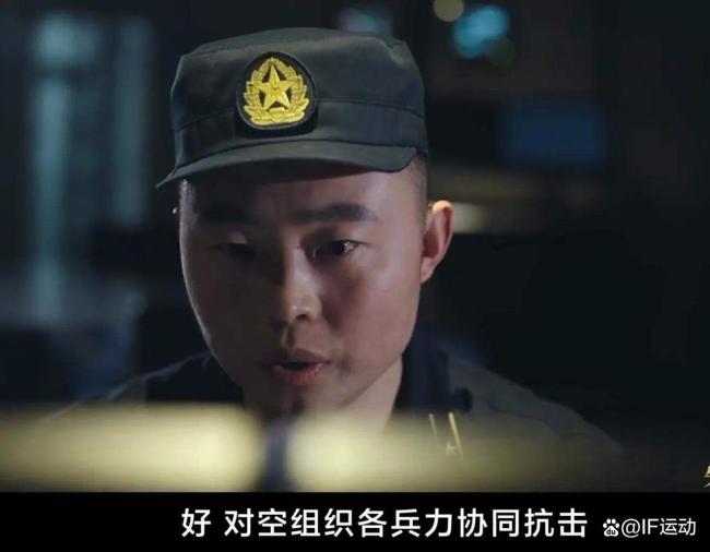 不明无人机接近中国航母 辽宁舰首次起飞歼15 应对高空侦察新策略