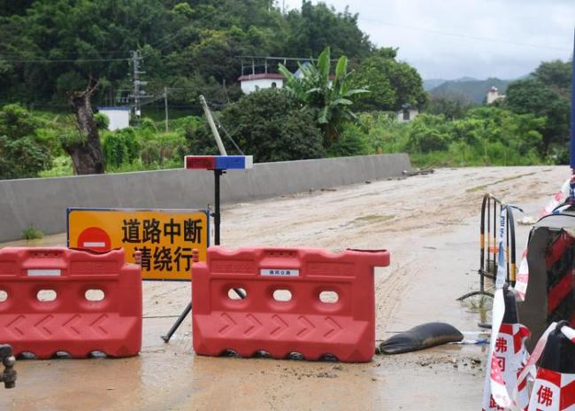 广东清远暴雨灾后现场：洪水退去，救援清理稳步开展