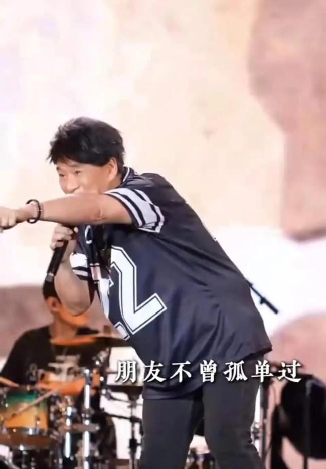 63岁周华健发福明显 幽默回应化解争议