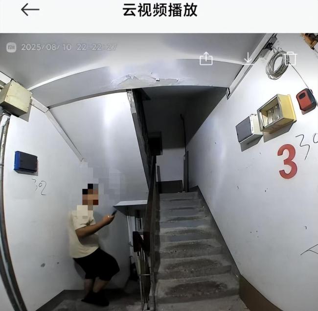 小米回应智能门锁给外卖员开门