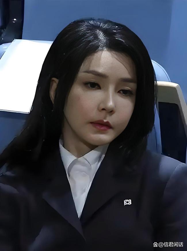 尹锡悦妻子被拘押只能睡地板 政商丑闻缠身