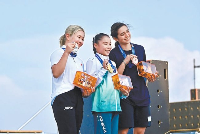 世运会跑酷女子决赛，中国选手商春松申诉成功收获金牌