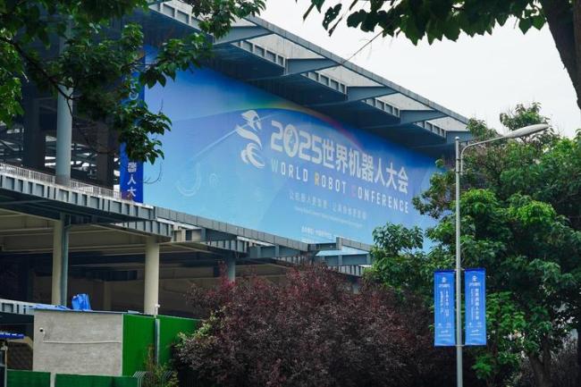 现阶段人形机器人形态仍是非共识 探索与分歧中的技术路径