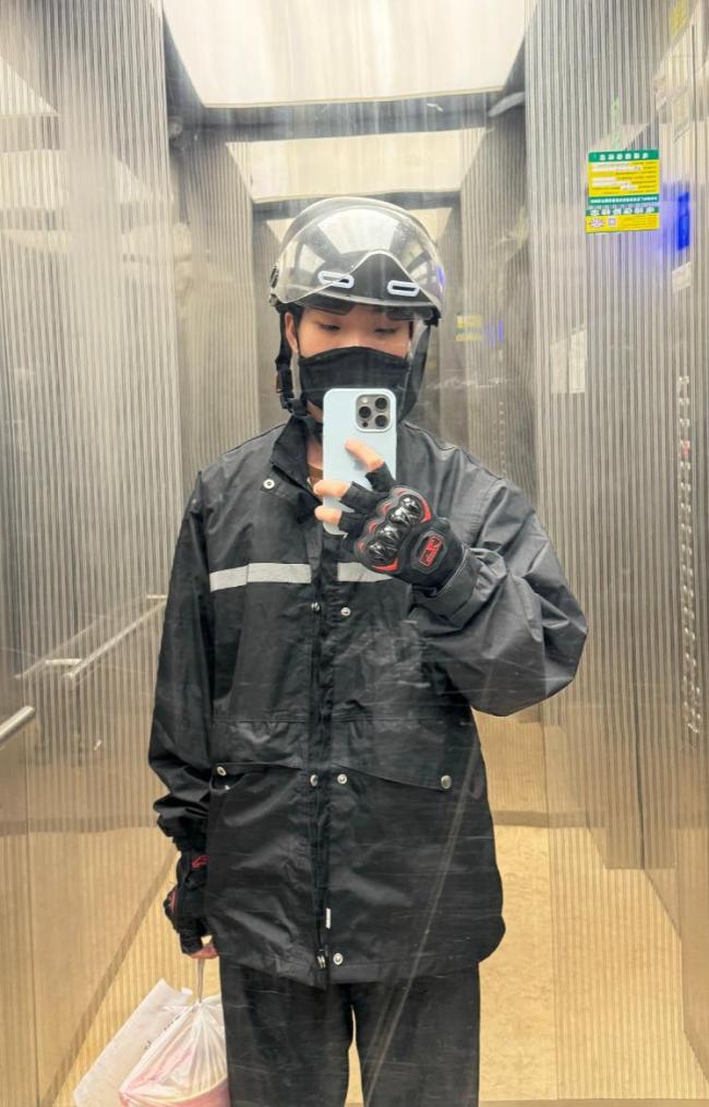 为外卖员设零食架小伙否认立人设 善意之举感动打工人