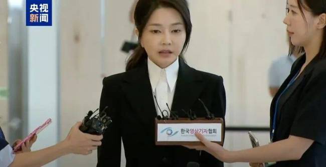 受訊2小時(shí),金建希什么都沒(méi)說(shuō) 沉默應(yīng)對(duì)指控