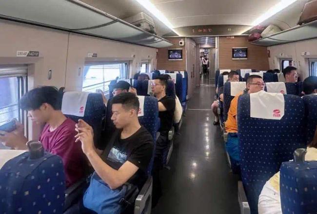 高鐵列車過長江，要用幾分鐘？