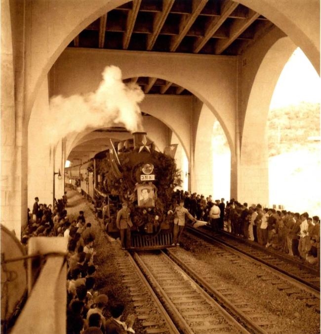 高鐵列車過長江，要用幾分鐘？