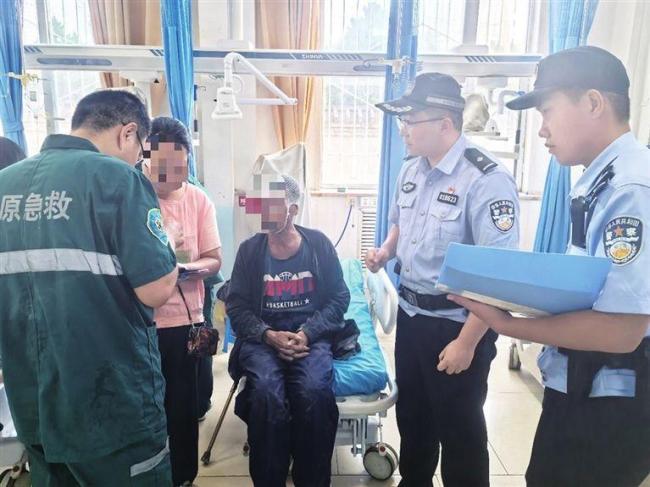 大兄弟摔倒了，去了医院。警察准时救了他