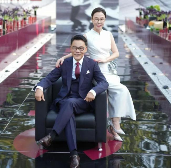 60岁李国庆谈再婚：妻子是“白月光”