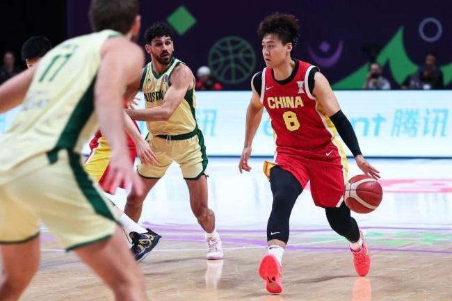 虽败犹荣！中国男篮1分惜败澳大利亚获亚军 血性回归