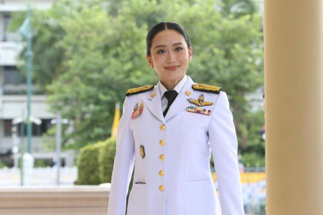 佩通坦能否恢复泰国总理职务 外交通话引争议