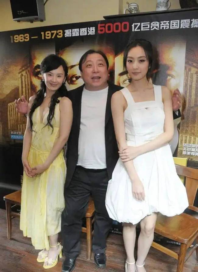 导演王晶给妻子庆生 低调夫人终获浪漫表白