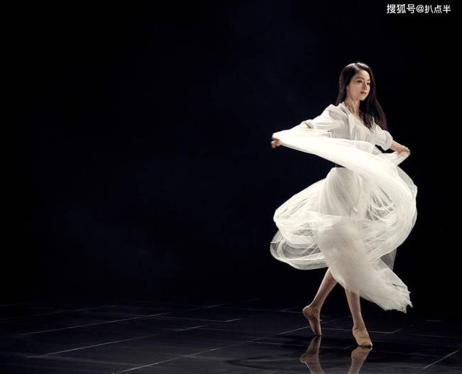 被群嘲的董璇,年轻时到底多美?出道22年10部经典作品,颜值几变 从巅峰到争议